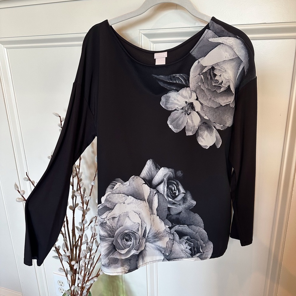 Chico’s long slv top with beautiful Silky front & jersey back.sz 1 (8-10)